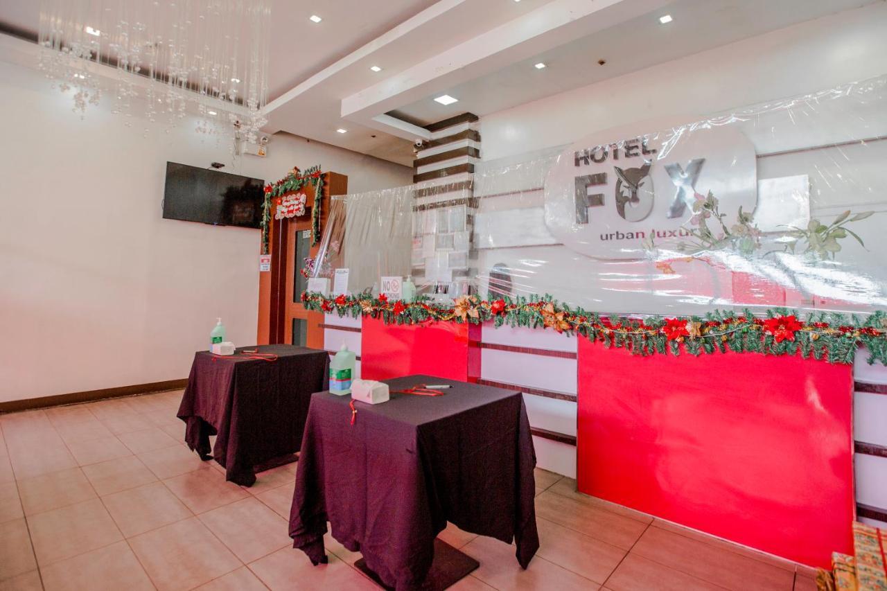 Oyo 637 Fox Hotel Кесон-Сити Экстерьер фото